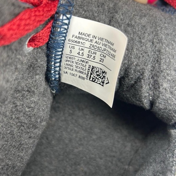 🔥 Converse Chuck Taylor Quilted High Tops | Navy & Burgundy | Youth 5 /Women’s 6 - Picture 7 of 9